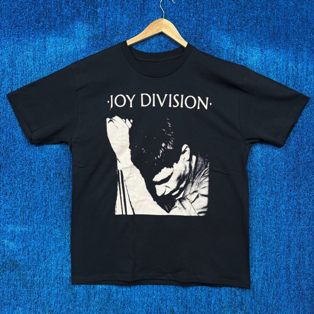 Joy Division “Unknown Pleasures” Rock Band Graphic T-Shirt Size Large